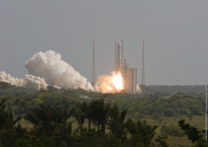 Ariane_5_lift_off_node_full_image
