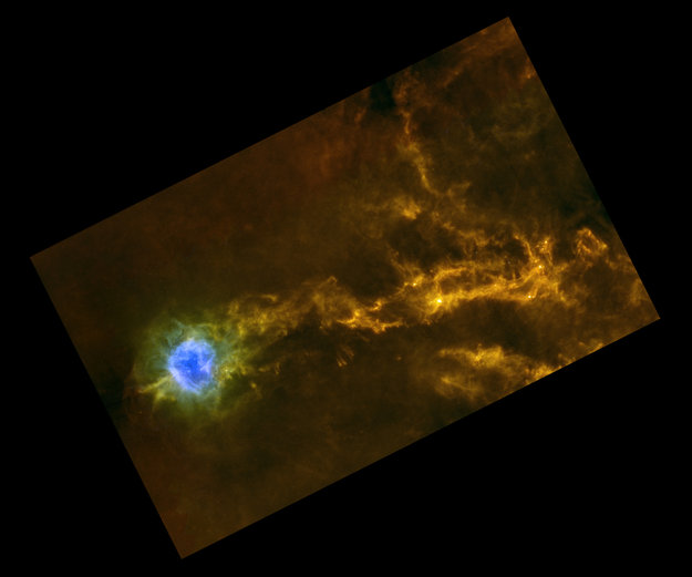 Dense_filaments_of_gas_in_IC5146_node_full_image