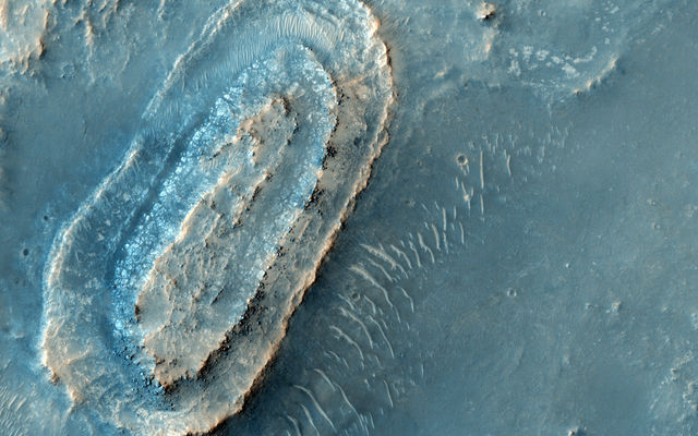 MRO_HIRISE_Syrtis_Major_ESP_015942_1980-fi
