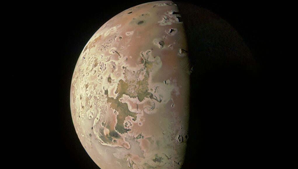 juno-completes-its-clo