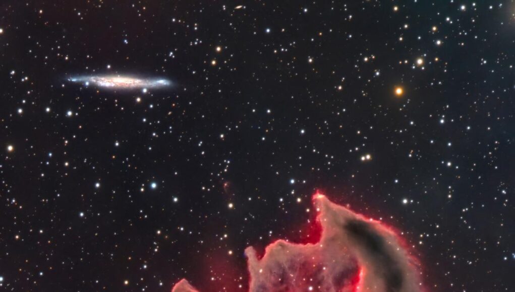 The Galaxy Devourer © Alessandro Ravagnin - Astronomy Photographer of the Year 2024 Galaxies (1)