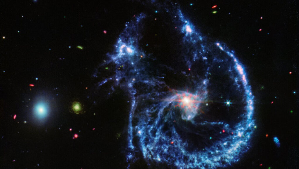 Arp 107 MIRI image Arp 107 catturata dalla telecamera MIRI del JWST. Credit: NASA, ESA, CSA, STScI