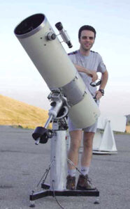 Il telescopio Newton da 25cm F5 su montatura alla tedesca completamente autocostruito, ottica Giacometti e intubazione nella sua prima versione con tubo in plastica. 