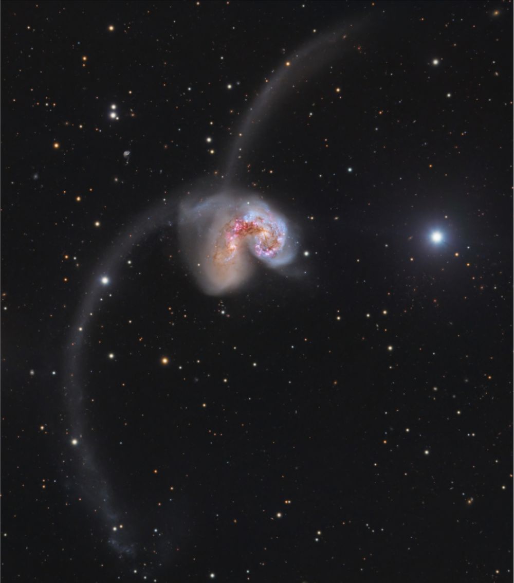 Immagine finale del sistema Galassie Antene ottenuta con la tecnica del Superstack ShaRA. Crediti @ShaRA Team
