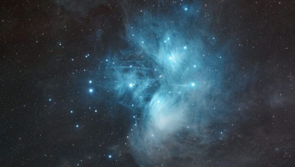 Pleiadi copertina di Michele Bernardo