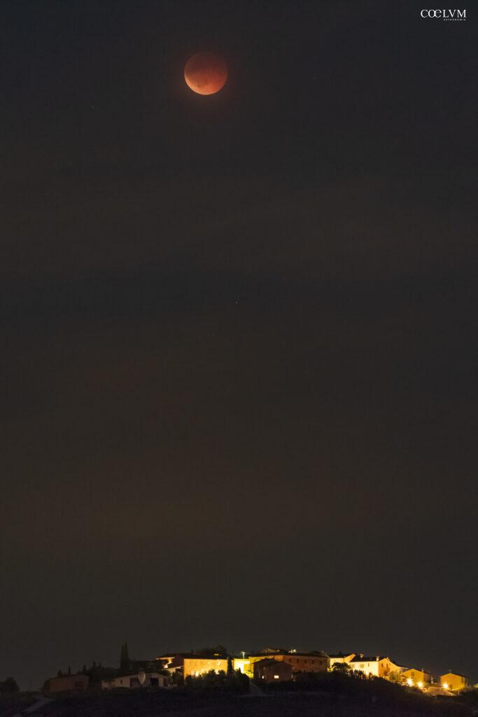 Eclisse di luna su Mucigliani