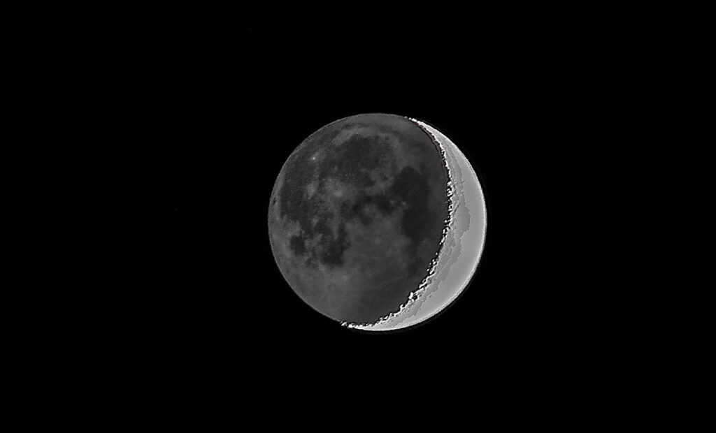 Luna e luce cinerea in HDR