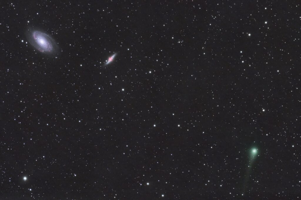 Un incontro ravvicinato tra M81 M82 e la cometa C/2017 T2