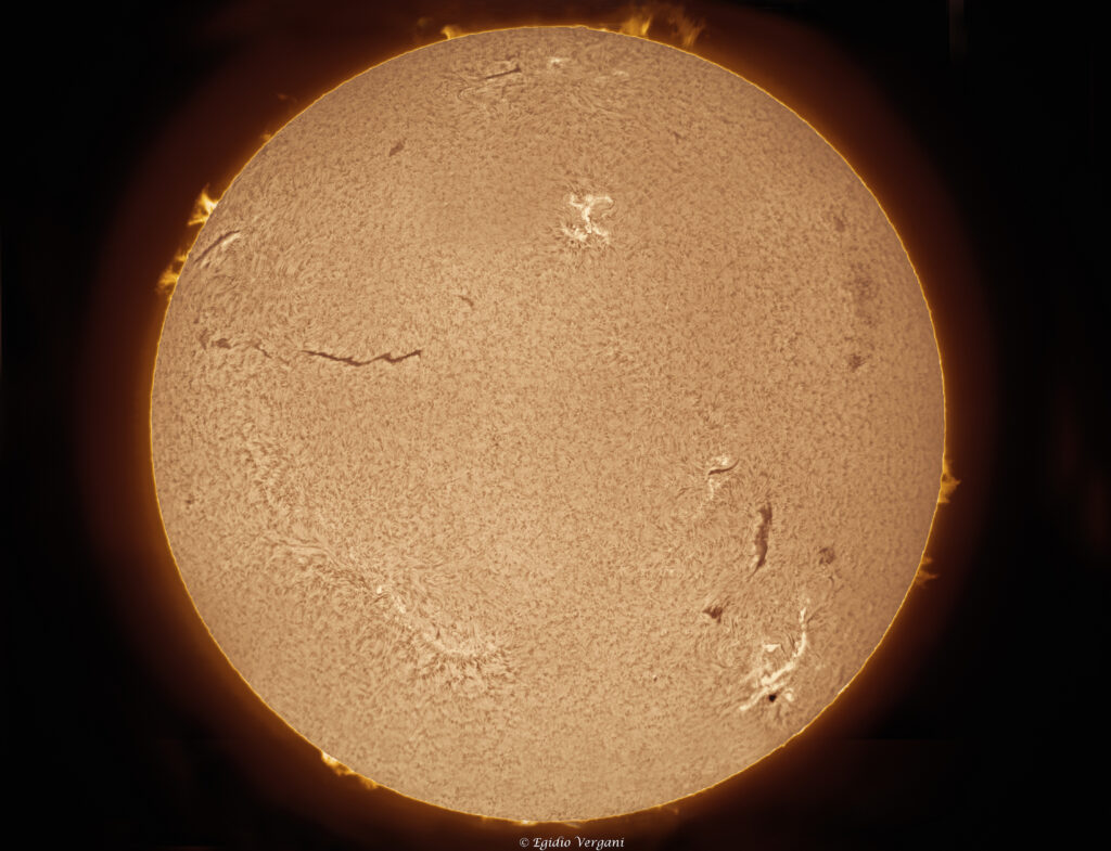 Sole in piena attività