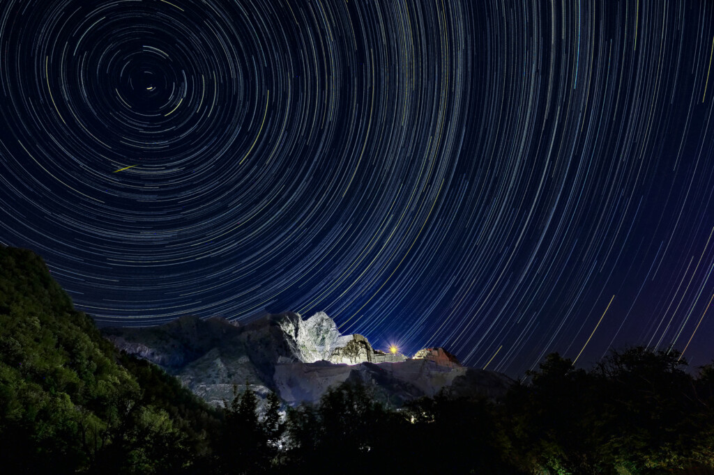 Startrails dalle cave di marmo di Colonnata