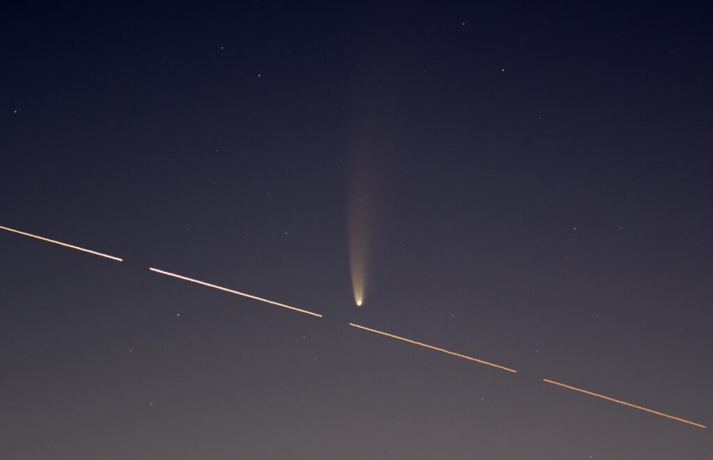 La ISS e la cometa