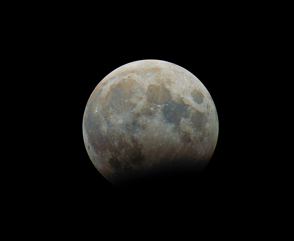 Eclissi di Luna (minerale) parziale