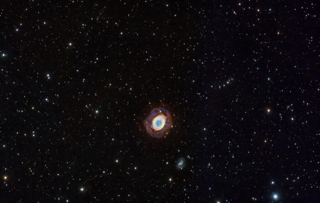 M57 Nebulosa anello, oltre l’anello
