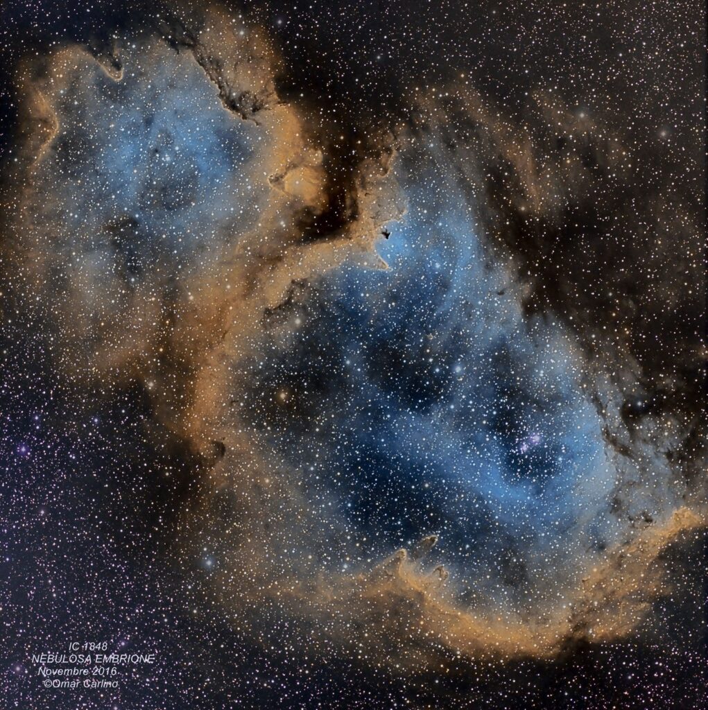 IC 1848 — NEBULOSA EMBRIONE —